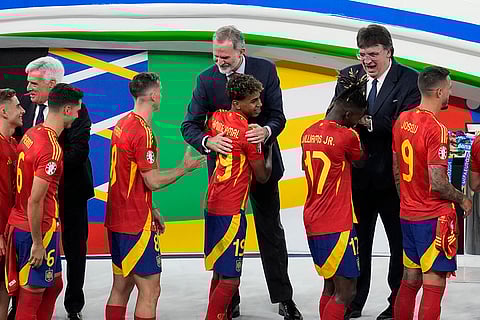 King Felipe VI of Spain congratulates to Lamine Yamal